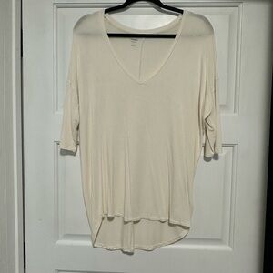 express relaxed v-neck tee